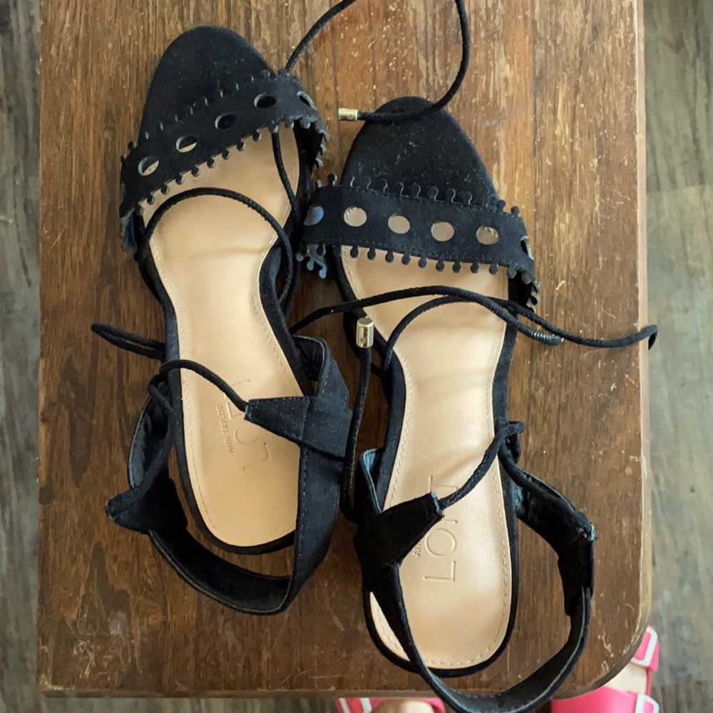 Loft Black Lace Up Ankle wrap pumps size 8.5